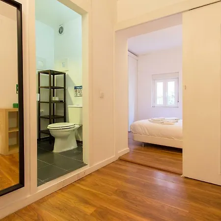 Apartamento Typical Tailor Made Flat In Graça *