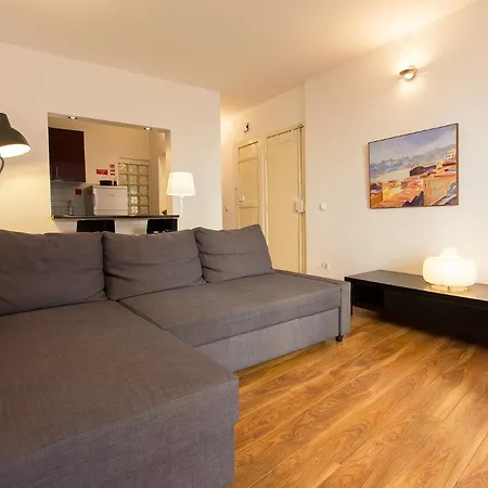 Typical Tailor Made Flat In Graca Apartment *