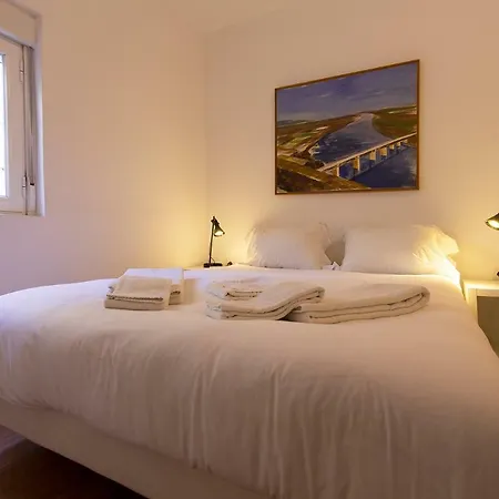 Typical Tailor Made Flat In Graca Apartmán *